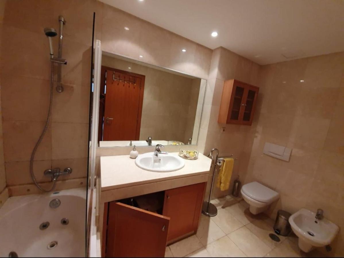 T1 Sea & Pool Apartment Кашиас Екстериор снимка